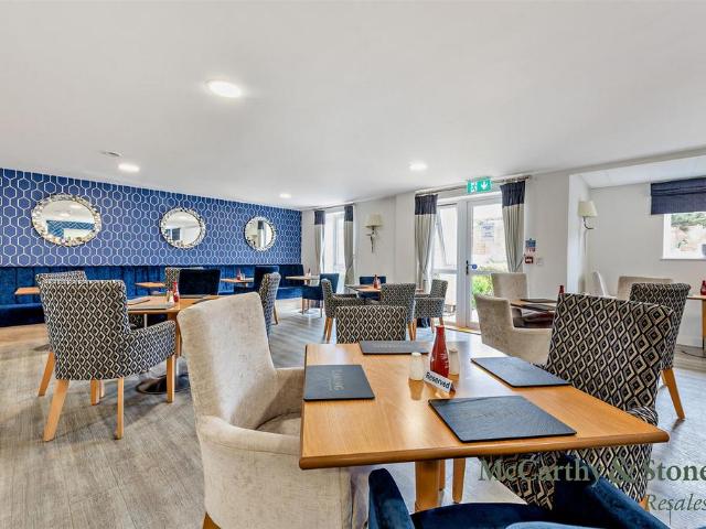 Flat for sale in West Worthing, Worthing