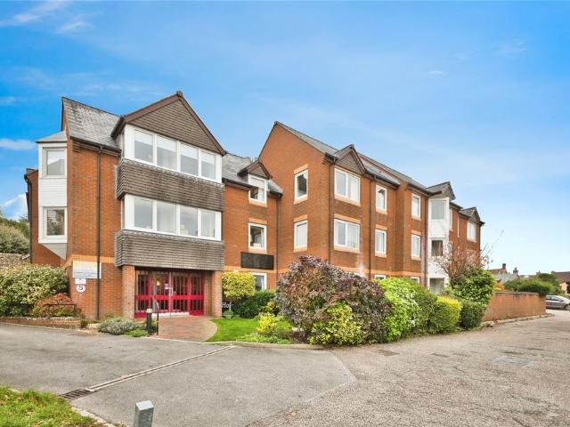 Flat for sale in Wincanton, Somerset