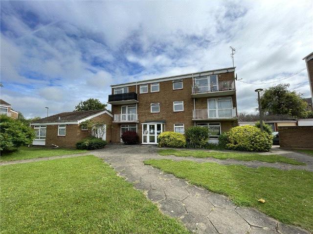 Flat for sale in Aylesbury, Buckinghamshire
