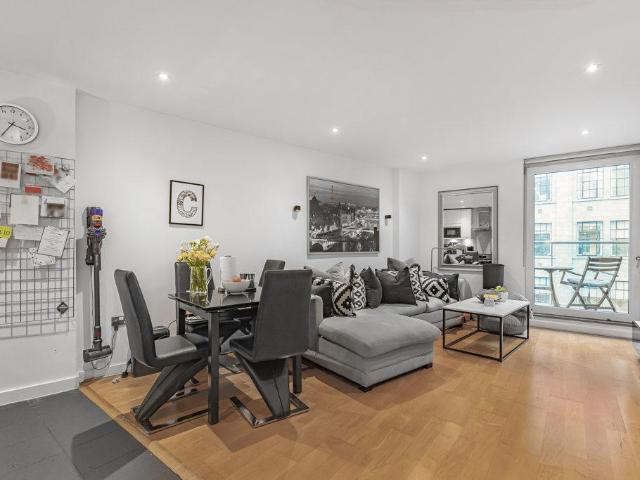 Flat for sale in Clerkenwell, Greater London