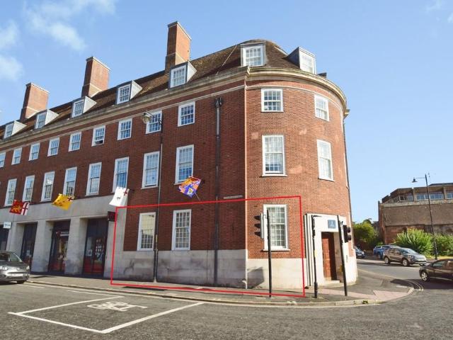 Flat for sale in St Clements, Worcestershire