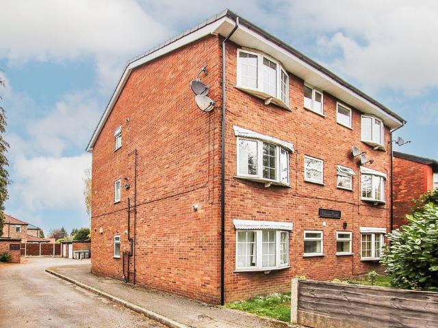 Flat for sale in Urmston, Trafford