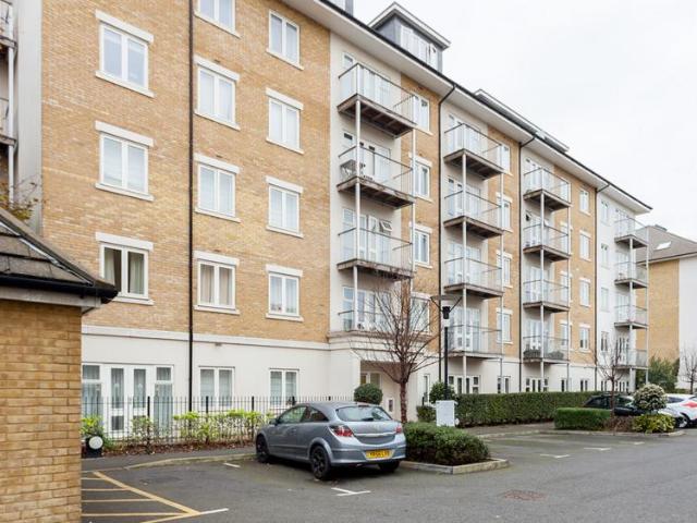 Flat for sale in West Drayton, Greater London