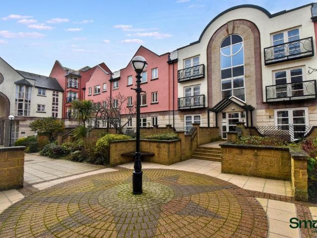 Flat for sale in St Leonards, Watergate