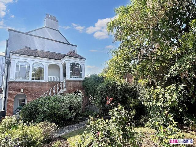 Flat for sale in Topsham, Exeter