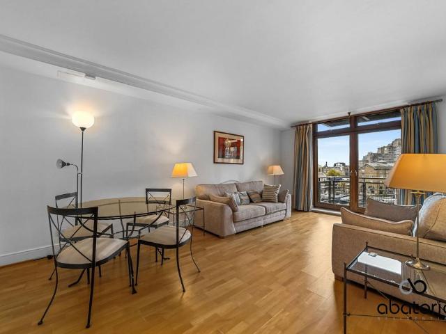 Flat for sale in Tower Liberty, Wapping