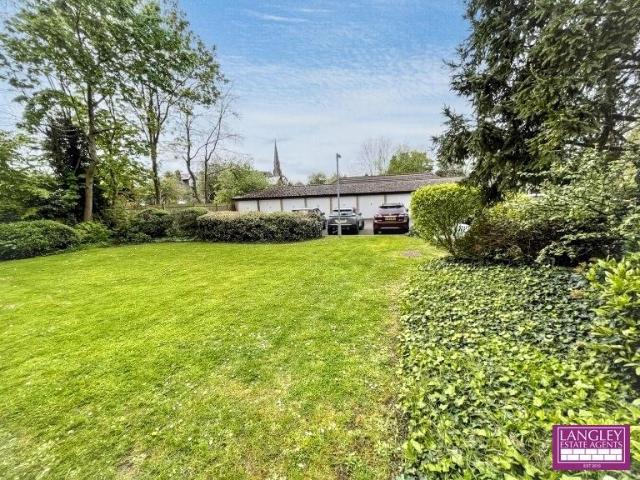 Flat for sale in Shortlands, Greater London