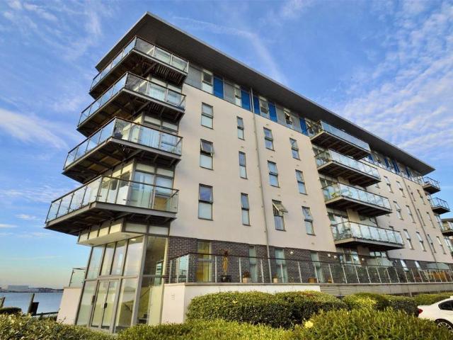 Flat for sale in Swanscombe and Greenhithe, Monks Orchard