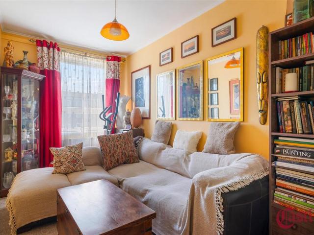 Flat for sale in Clapton, Upper Clapton