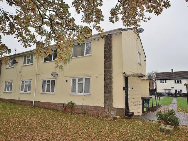 Flat for sale in Colburn