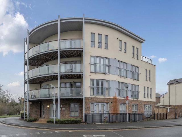 Flat for sale in Swanscombe and Greenhithe, Monks Orchard