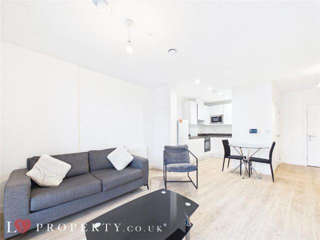 Flat for sale in Belgrave Village, Birmingham