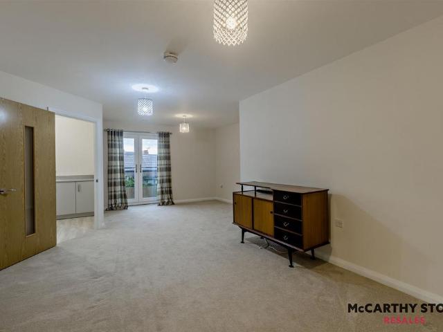 Flat for sale in Middlewich