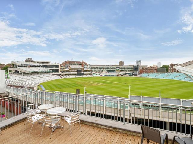 Flat for sale in Oval, Greater London