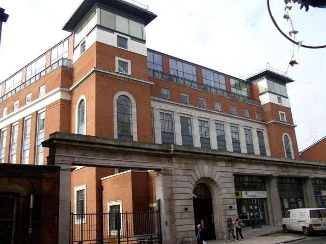 Flat for sale in Calderstones