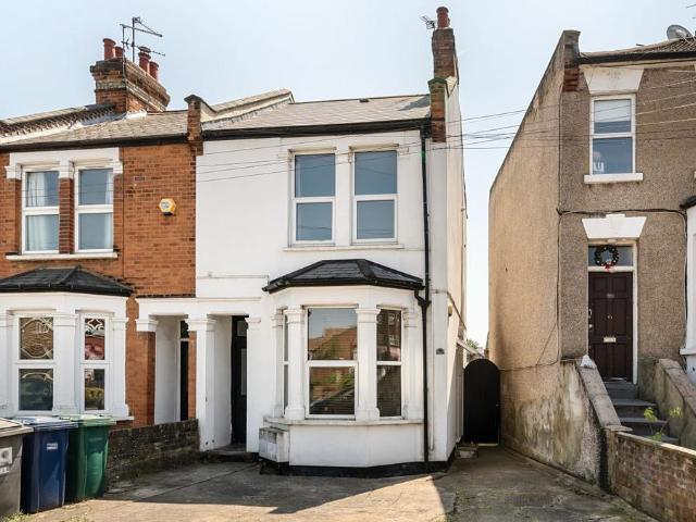 Flat for sale in New Barnet, Isle Of Man