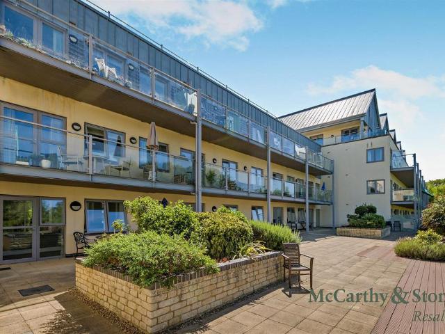 Flat for sale in Chippenham, Wiltshire