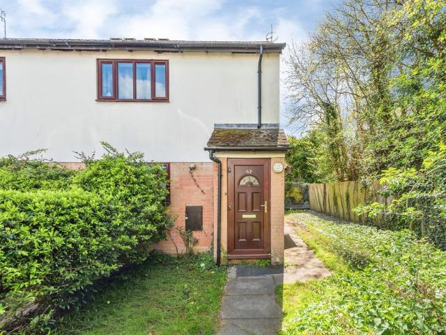 Flat for sale in The Slade, Oxfordshire