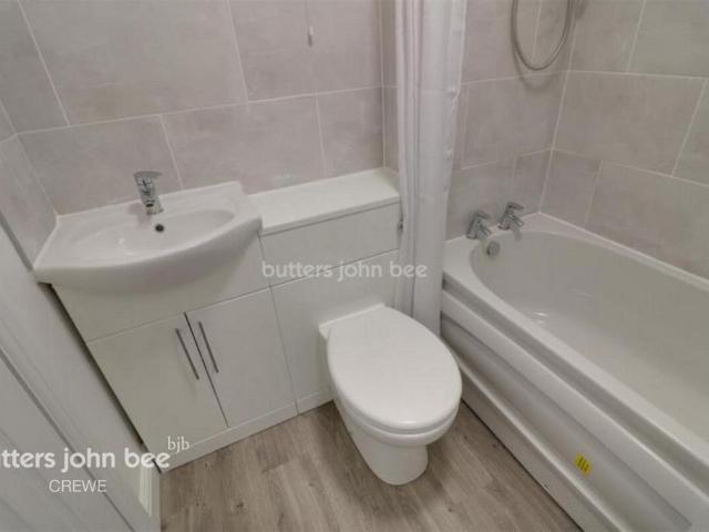 Flat for sale in Hammond Street