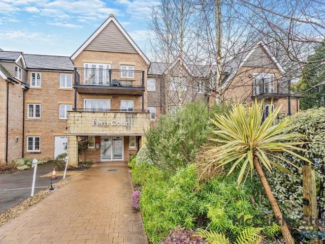 Flat for sale in Tycoch, Nangreaves