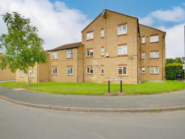 Flat for sale in St. Ives, Huntingdon