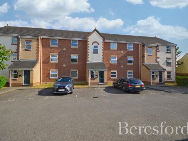 Flat for sale in Chadwell Heath, Chadwell Heath