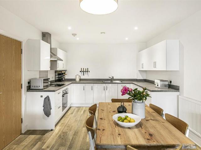 Flat for sale in Greater London