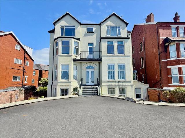 Flat for sale in Meols Cop, Southport