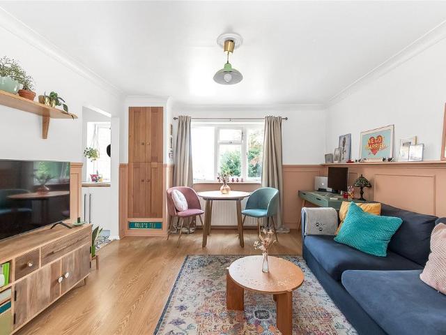 Flat for sale in London Borough of Lewisham, Greater London