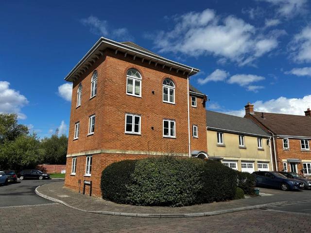 Flat for sale in Worle, Weston-super-mare