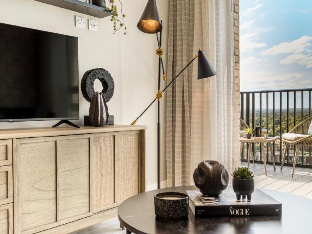 Flat for sale in London Borough of Hounslow, Strand