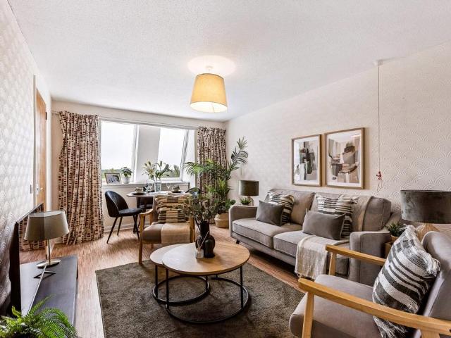 Flat for sale in Milngavie, Scotland