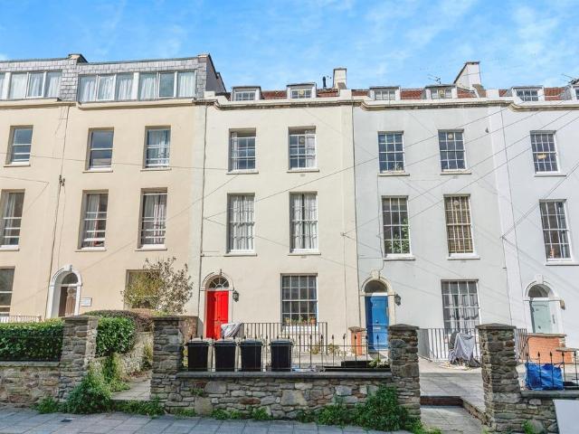 Flat for sale in Spike Island, Feckenham