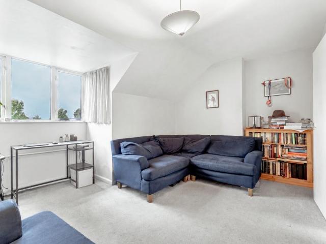 Flat for sale in St Albans