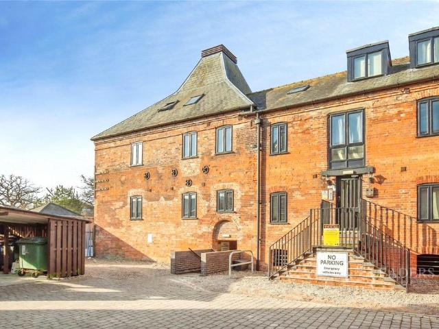 Flat for sale in East Tuddenham, Norfolk