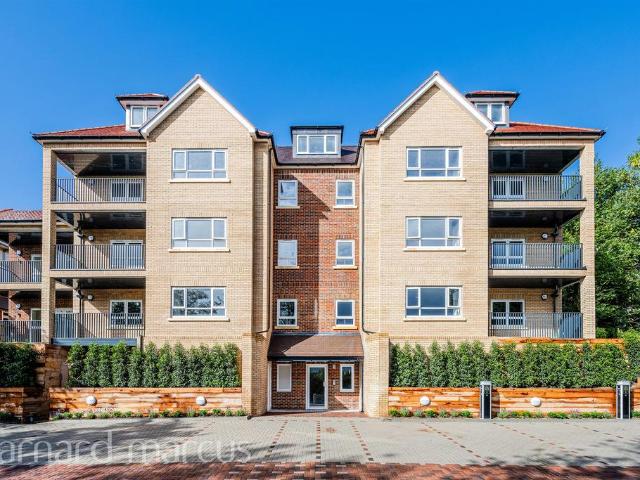 Flat for sale in London Borough of Croydon, Kenley