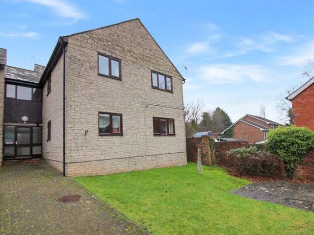Flat for sale in Bromsberrow Heath, Gloucestershire