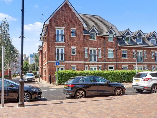 Flat for sale in Old Town, Shephall