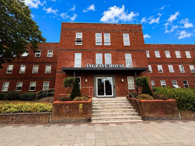 Flat for sale in Navestock Side, Essex