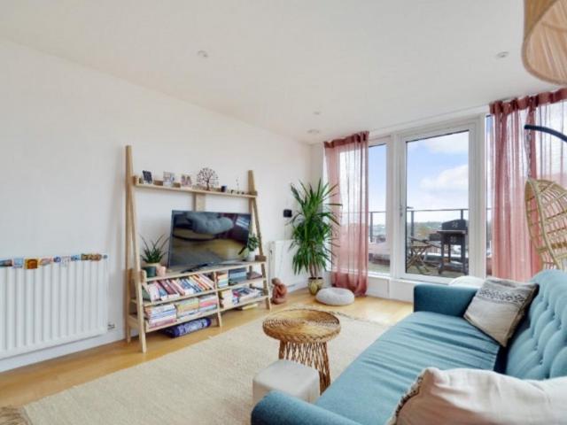 Flat for sale in North Finchley, Isle Of Man