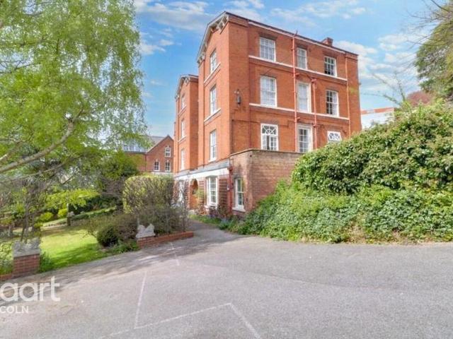 Flat for sale in New Boultham, Lincoln