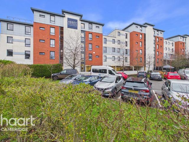 Flat for sale in Arbury, Cambridgeshire
