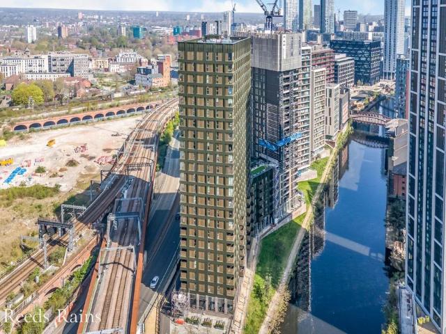 Flat for sale in City Centre, Salford