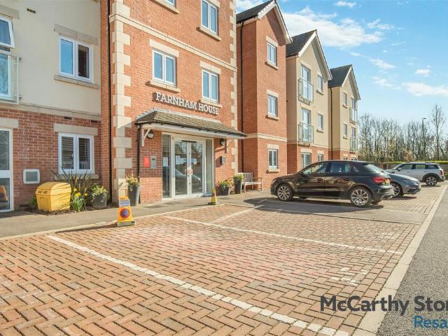 Flat for sale in Quorndon, Elmfield