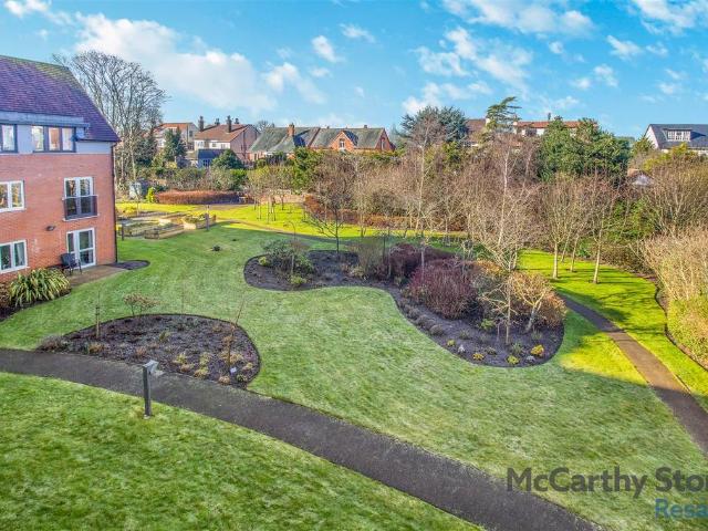 Flat for sale in Meols Cop, Southport