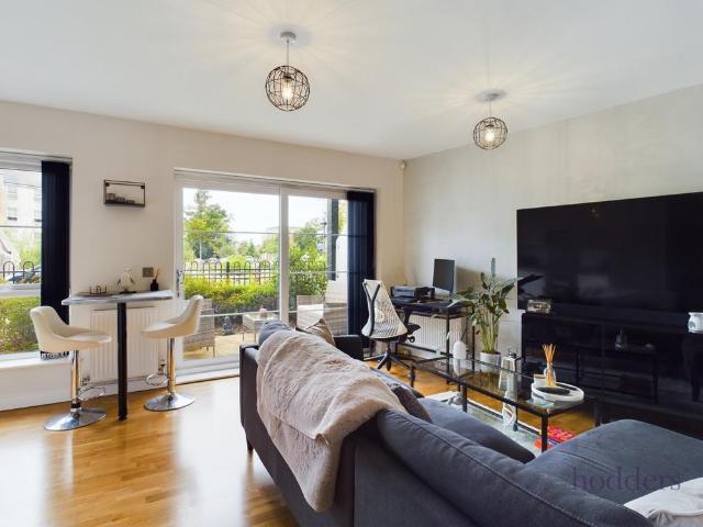 Flat for sale in Row Town, Surrey
