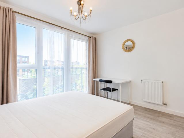 Flat for sale in Upton Gardens, Greater London