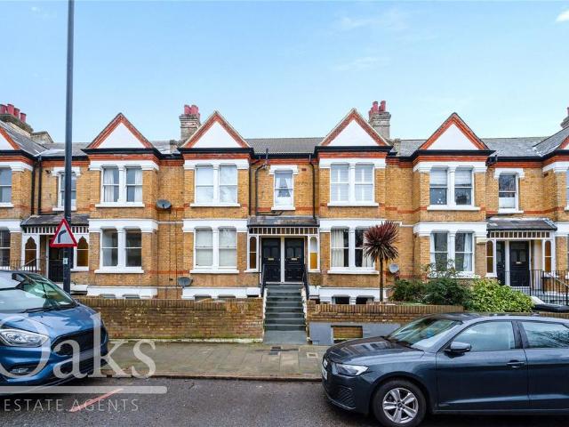 Flat for sale in West Norwood, Greater London