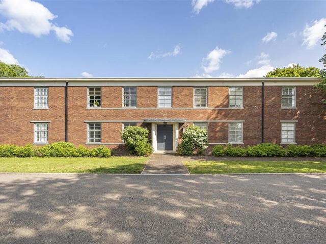 Flat for sale in Evershot, Oxfordshire
