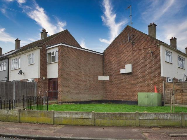 Flat for sale in Barking Riverside, Greater London